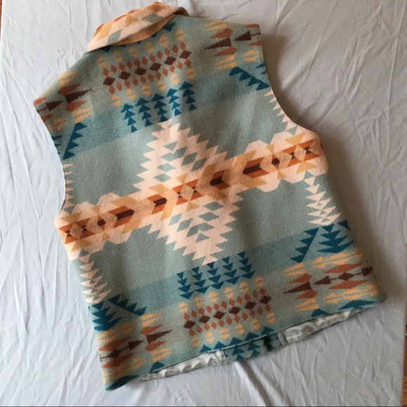 SOLD Vintage Pendleton Vest - Picture 5 of 8